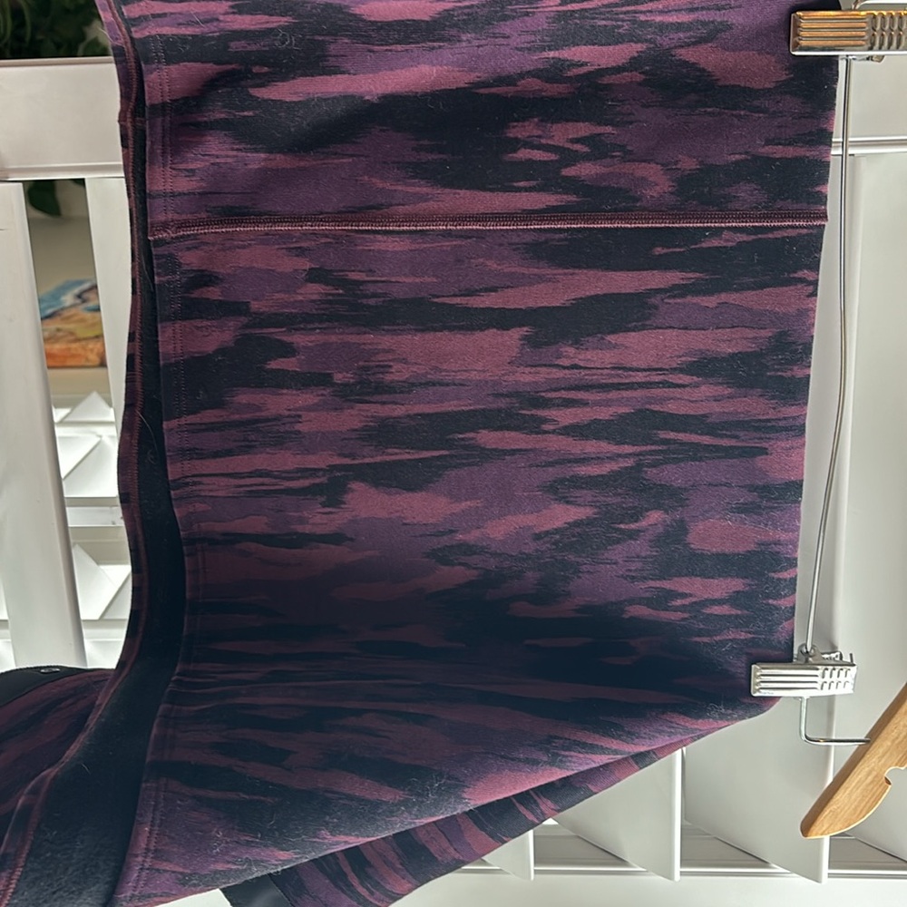 Lululemon scarf purple/pink/black.  Fleece sided